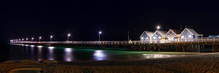 7-1 busselton jetty front at night